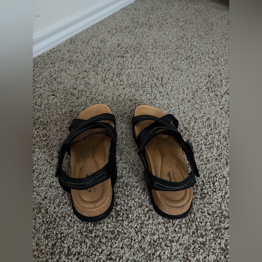 Clarks Women’s Black Strappy Comfort Sandals with Buckle - Picture 3 of 5
